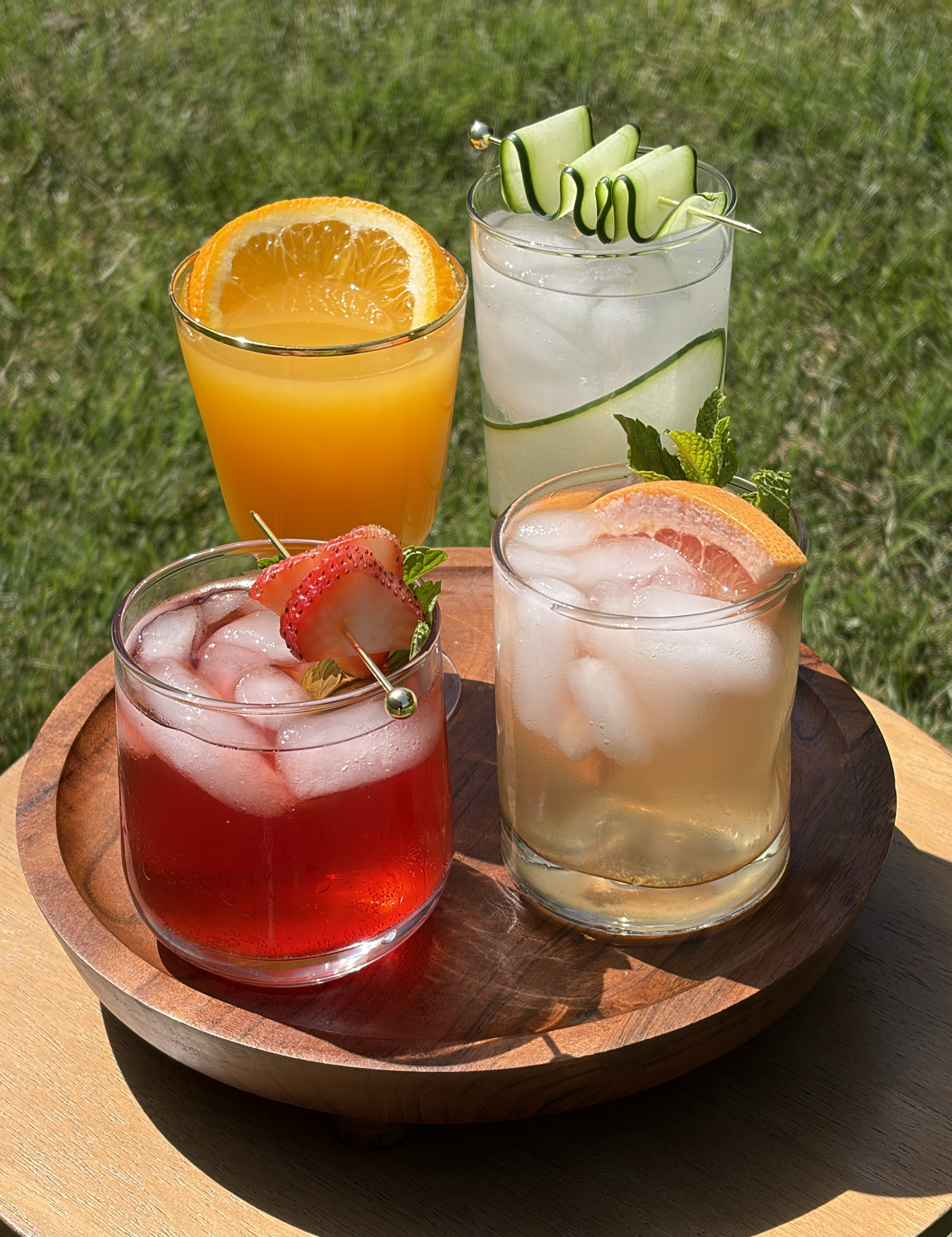 Spring Cocktail Garnishes: Fresh Ideas to Elevate Your Drinks at Home